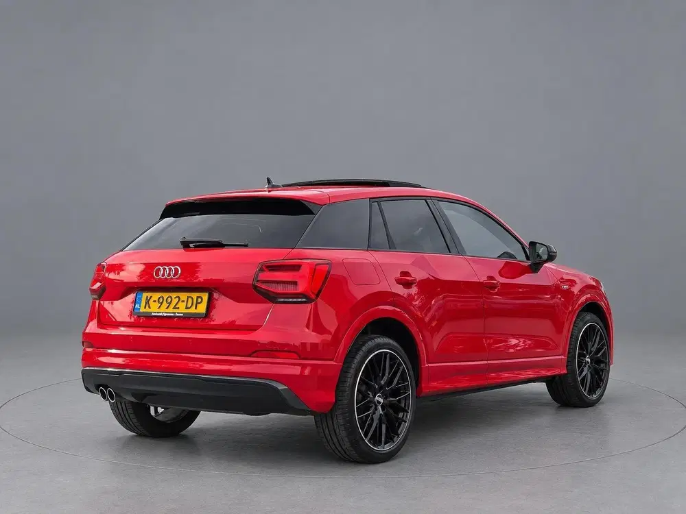 Audi Q2 35 TFSI S Edition 2x S-line uit 2020, foto 3