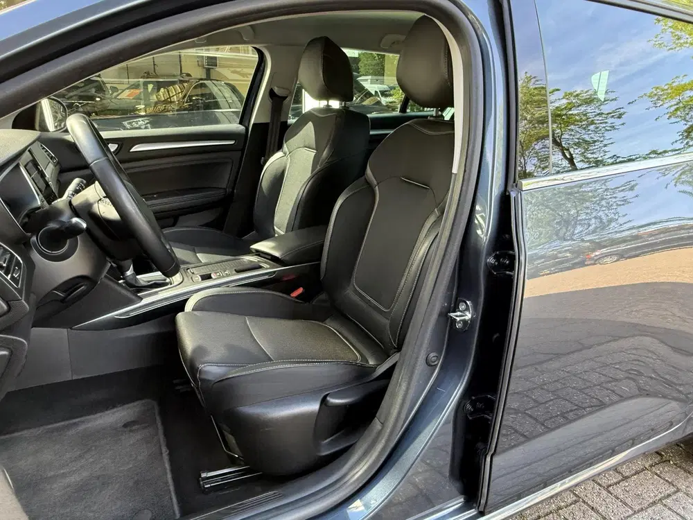 Renault Megane Mégane Estate 1.3 TCe Intens Aut. uit 2022, foto 4