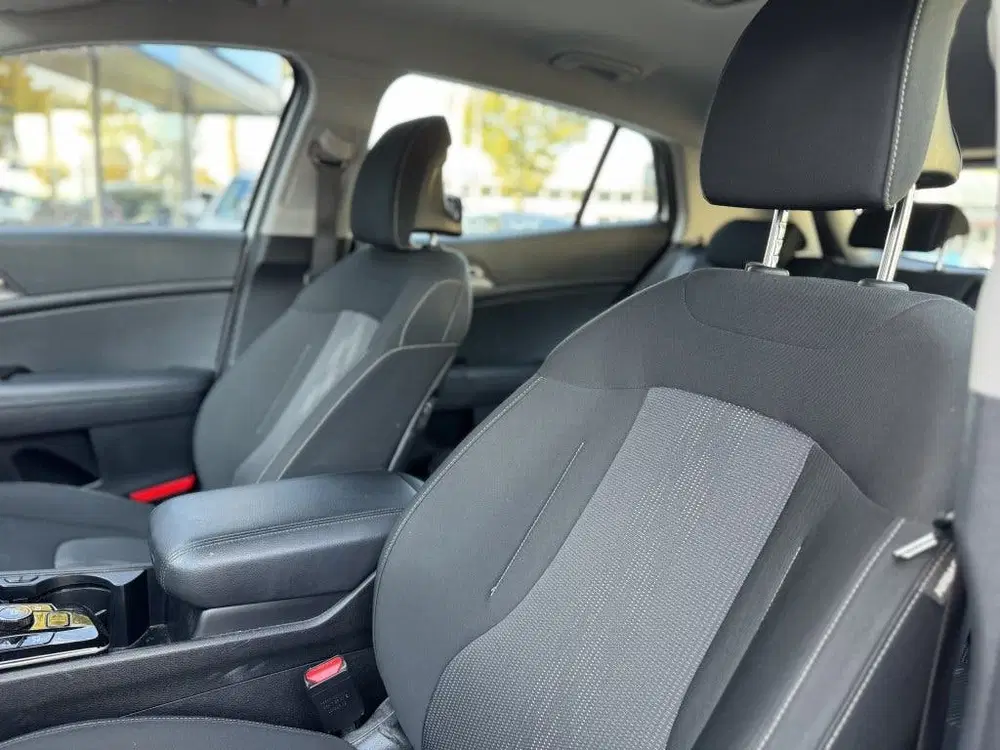Kia Sportage 1.6 T-GDi Hybrid DynamicLine uit 2022, foto 6