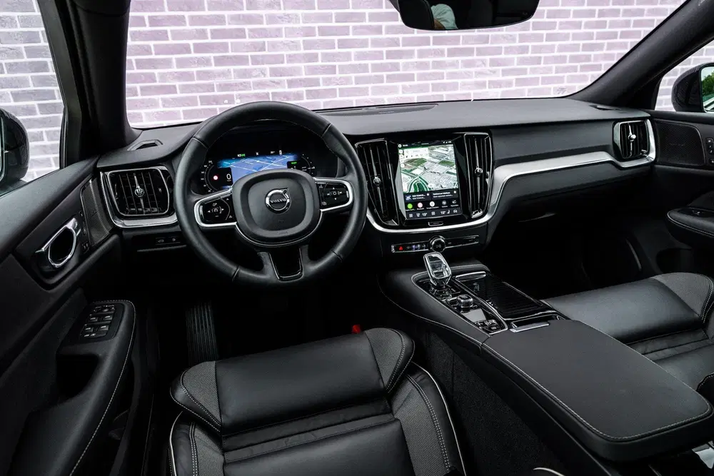 Volvo V60 2.0 T8 Plug-in Hybrid AWD Plus Dark uit 2026, foto 11