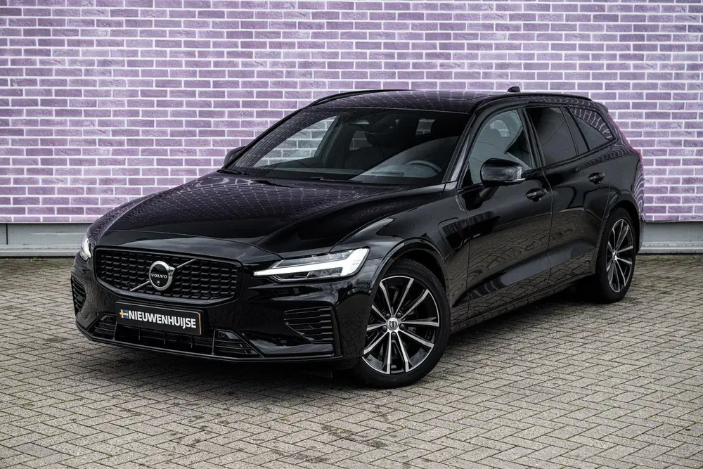 Volvo V60 2.0 T8 Plug-in Hybrid AWD Plus Dark uit 2026, foto 9