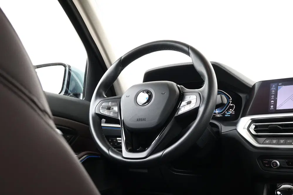 BMW 3-serie 330e eDrive Edition uit 2020, foto 13
