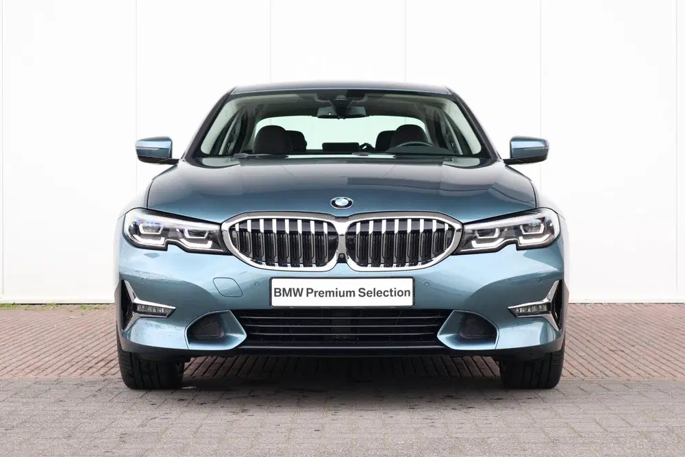 BMW 3-serie 330e eDrive Edition uit 2020, foto 2