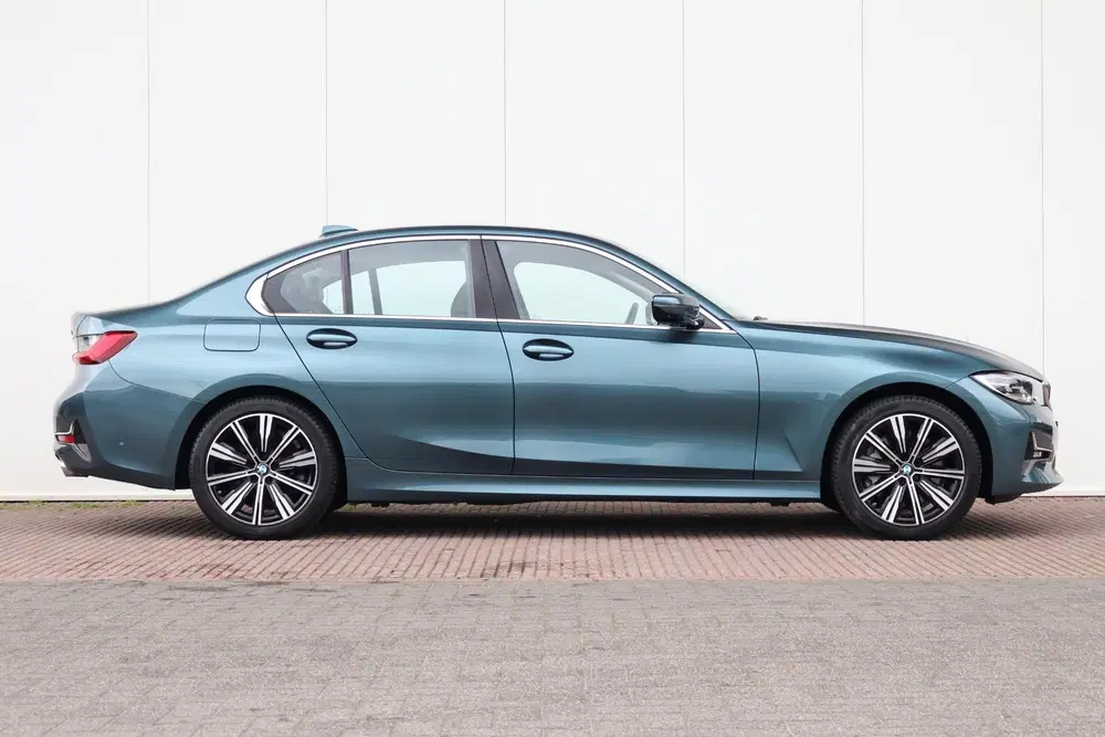 BMW 3-serie 330e eDrive Edition uit 2020, foto 5