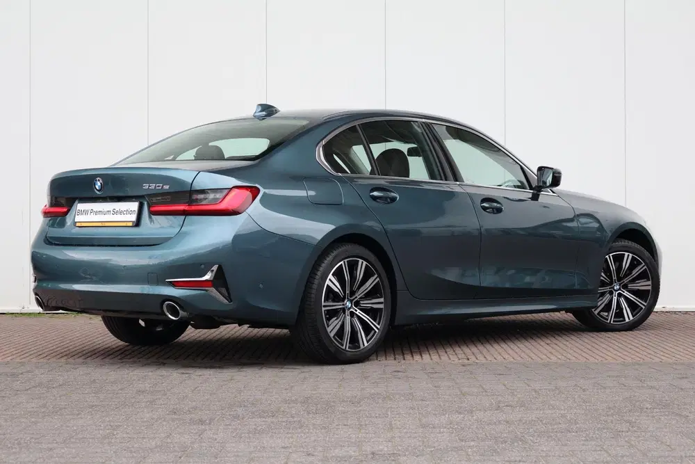 BMW 3-serie 330e eDrive Edition uit 2020, foto 7
