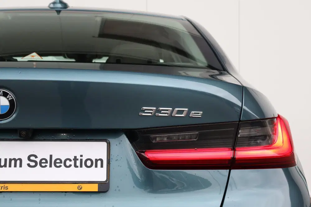 BMW 3-serie 330e eDrive Edition uit 2020, foto 9