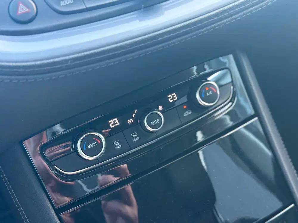 Opel Grandland 1.2 Turbo Business Executive uit 2019, foto 13