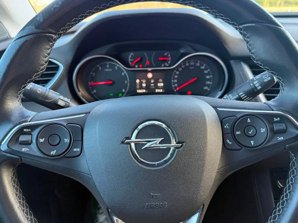 Opel Grandland 1.2 Turbo Business Executive uit 2019, foto 15