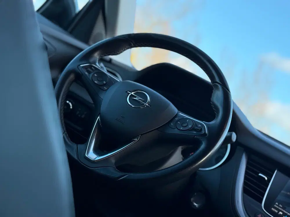 Opel Grandland 1.2 Turbo Business Executive uit 2019, foto 3