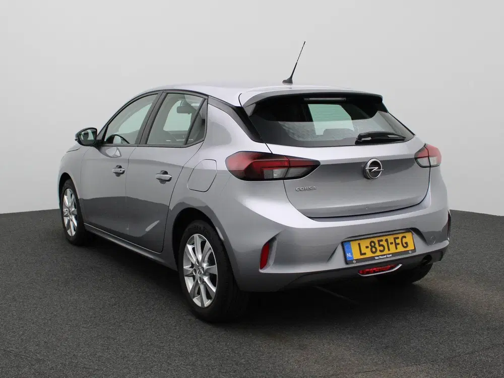 Opel Corsa 1.2 Edition uit 2021, foto 2