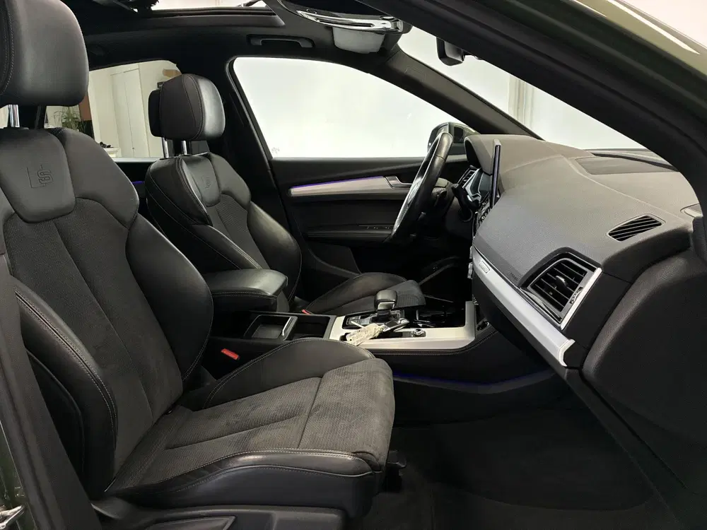 Audi Q5 55 TFSI e S edition uit 2021, foto 14