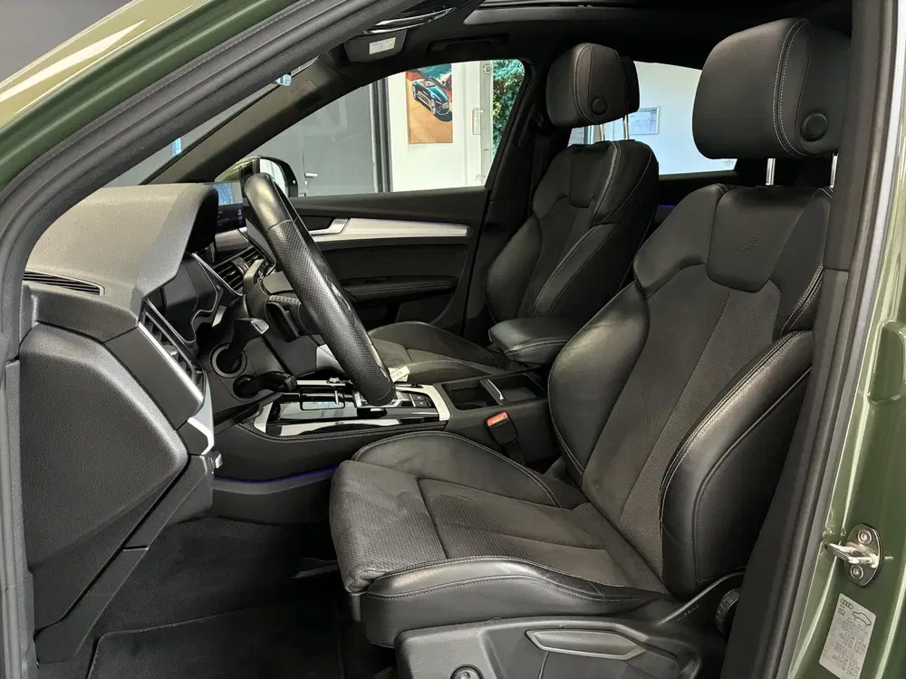 Audi Q5 55 TFSI e S edition uit 2021, foto 4