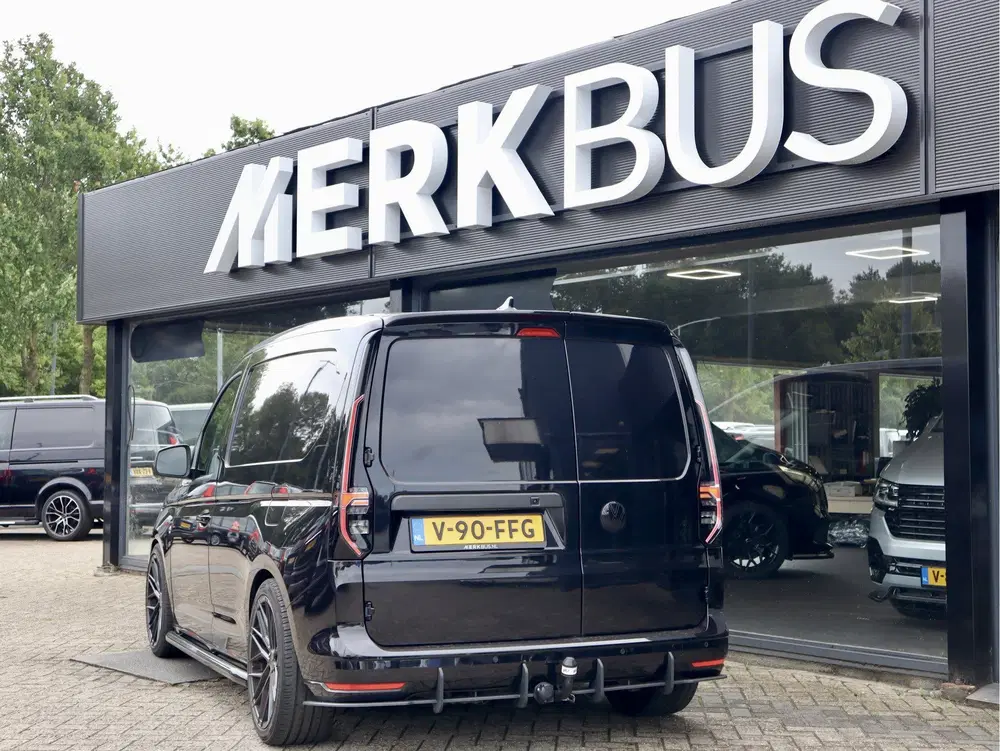 Volkswagen Caddy 2.0 TDI 120PK DSG BLACK EDITION uit 2024, foto 3