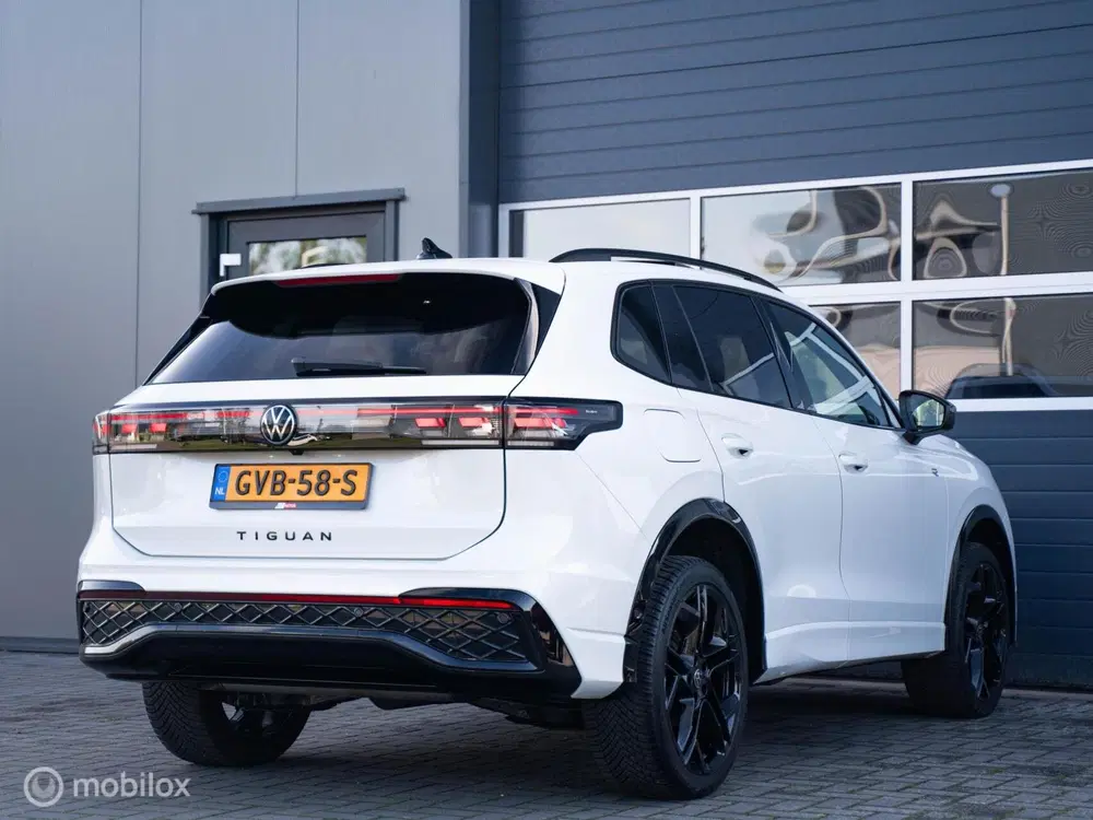 Volkswagen Tiguan 1.5 eHybrid R-Line Pano uit 2024, foto 10