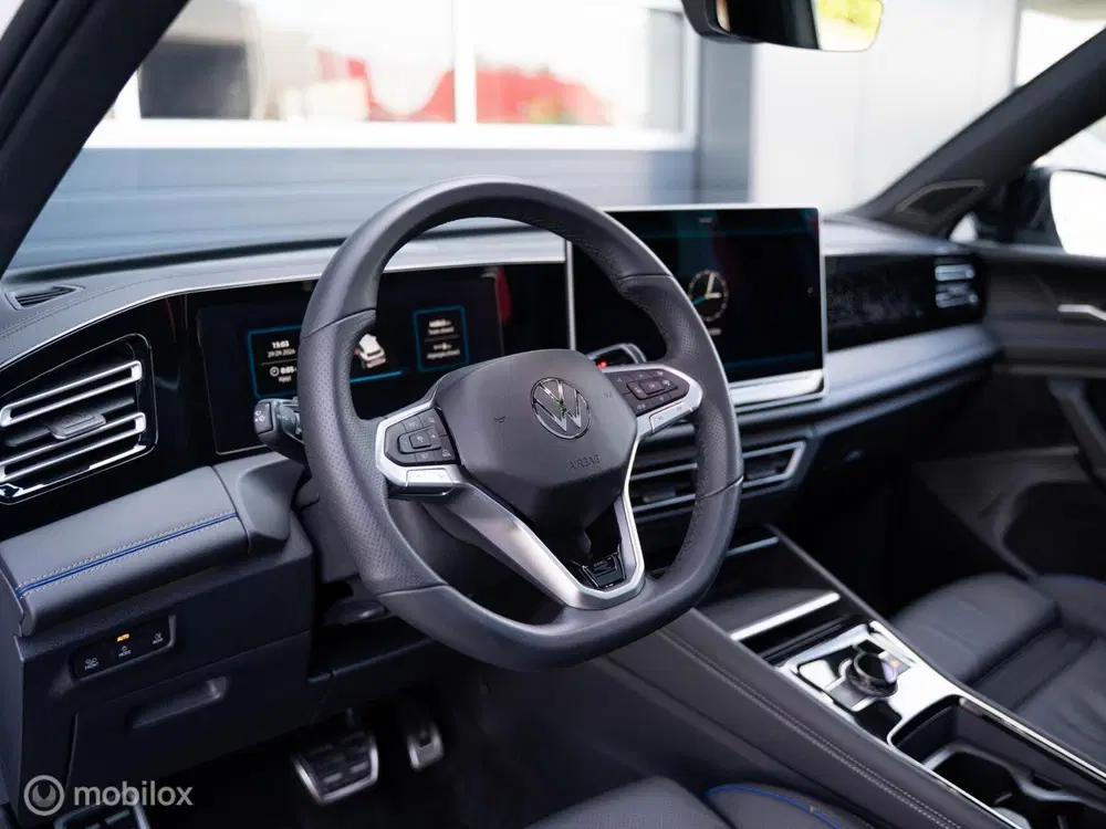 Volkswagen Tiguan 1.5 eHybrid R-Line Pano uit 2024, foto 13