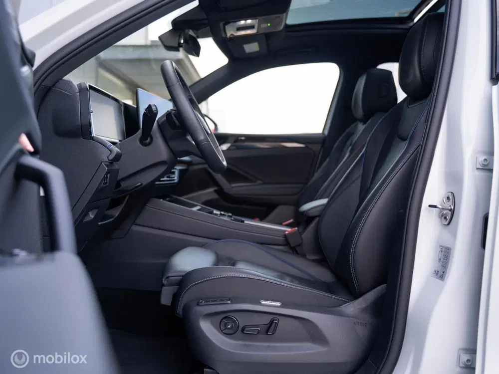 Volkswagen Tiguan 1.5 eHybrid R-Line Pano uit 2024, foto 14