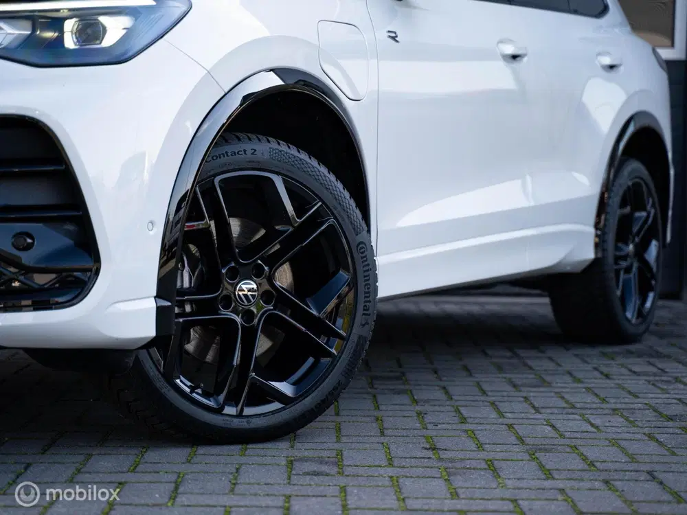 Volkswagen Tiguan 1.5 eHybrid R-Line Pano uit 2024, foto 3