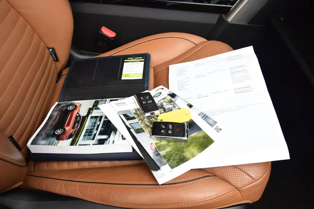 Land Rover Discovery 3.0 Td6 HSE Luxury Leer uit 2019, foto 12