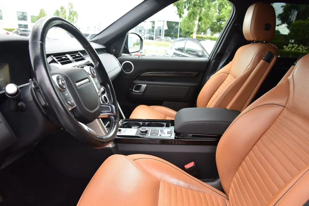 Land Rover Discovery 3.0 Td6 HSE Luxury Leer uit 2019, foto 15