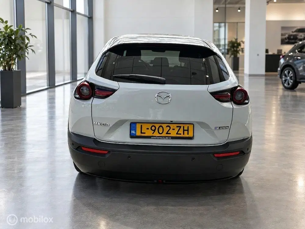 Mazda MX-30 e-SkyActiv 145 36 kWh uit 2021, foto 7