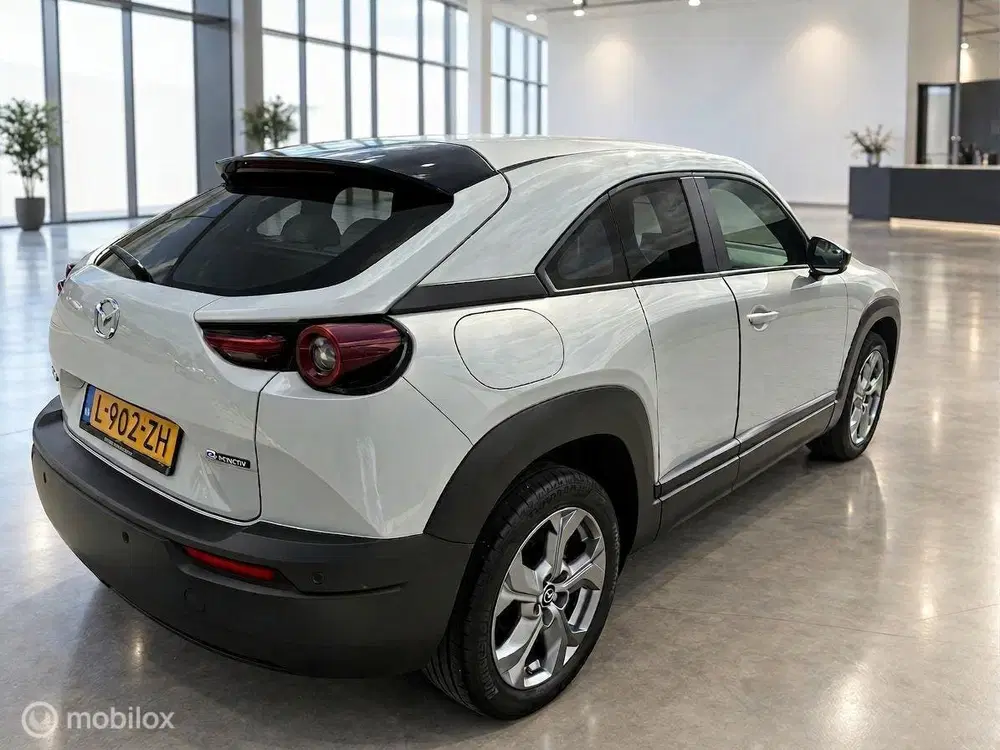 Mazda MX-30 e-SkyActiv 145 36 kWh uit 2021, foto 8