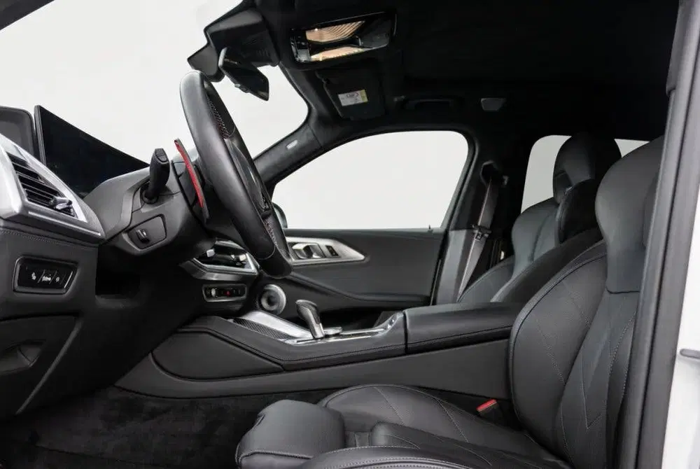 BMW XM PHEV 30 kWh M Sport V8 Carbon l Drive Assi uit 2024, foto 12