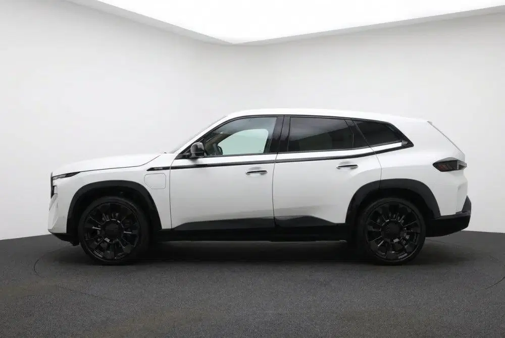 BMW XM PHEV 30 kWh M Sport V8 Carbon l Drive Assi uit 2024, foto 2