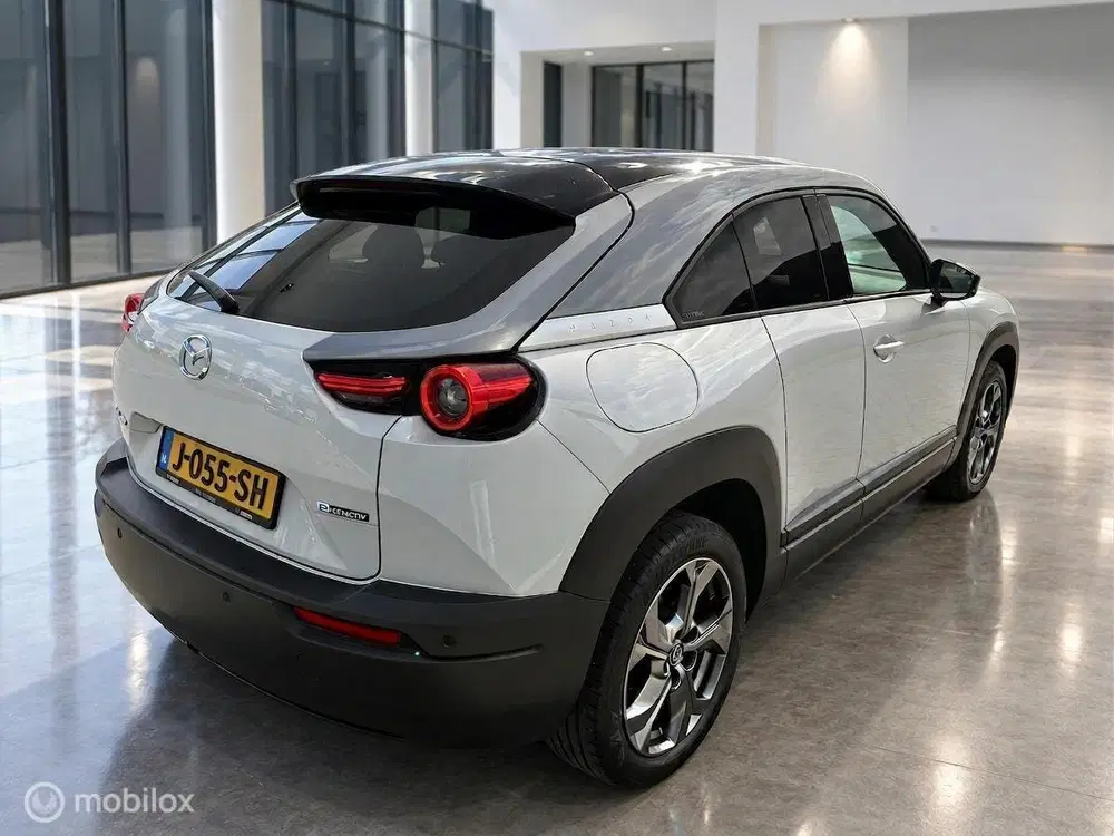 Mazda MX-30 e-SkyActiv 145 First Edition 36 kWh uit 2020, foto 7