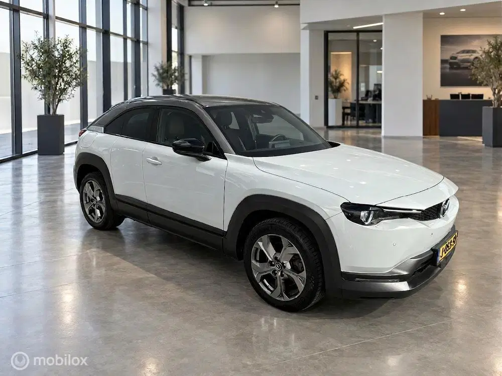Mazda MX-30 e-SkyActiv 145 First Edition 36 kWh uit 2020, foto 9