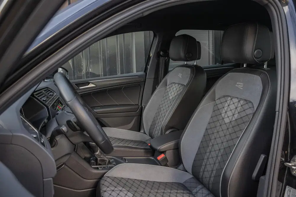 Volkswagen Tiguan 1.4 TSI eHybrid R-Line uit 2023, foto 2
