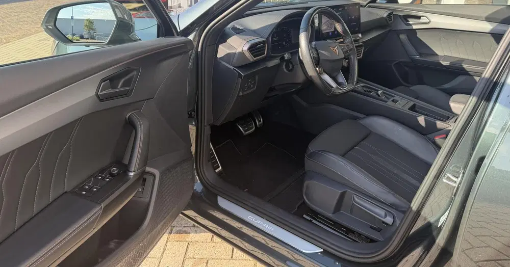 Cupra Formentor 1.4 e-Hybrid VZ Copper Edition PANO uit 2022, foto 12