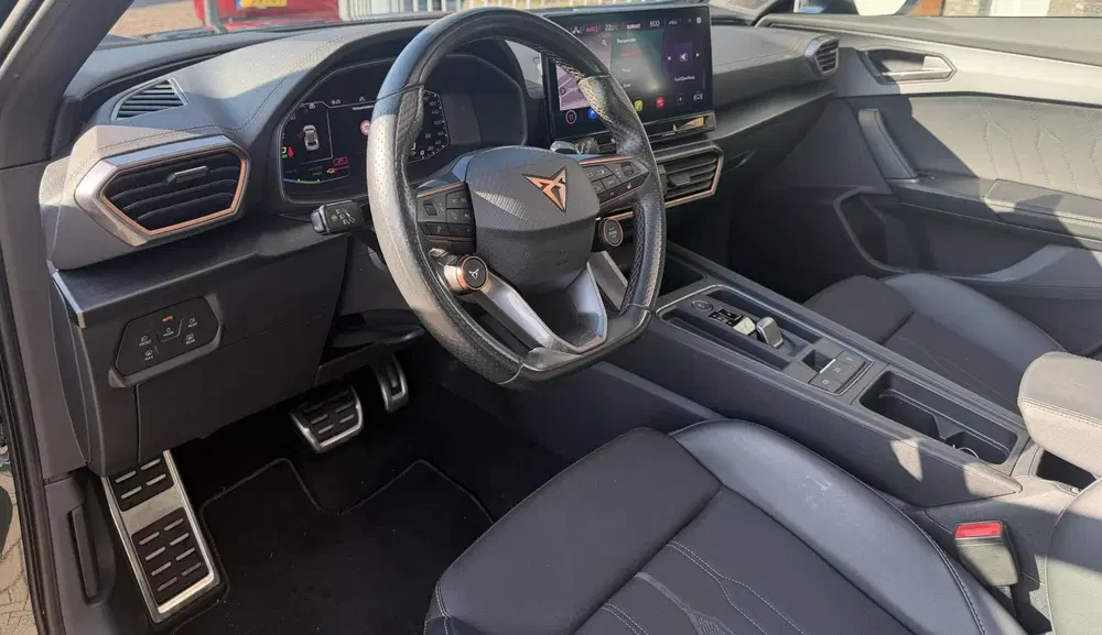 Cupra Formentor 1.4 e-Hybrid VZ Copper Edition PANO uit 2022, foto 15