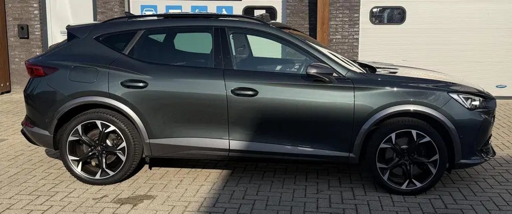 Cupra Formentor 1.4 e-Hybrid VZ Copper Edition PANO uit 2022, foto 7