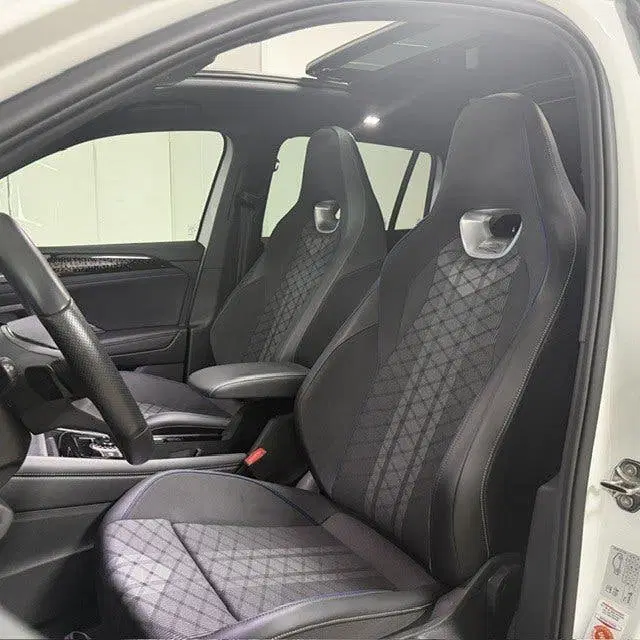 Volkswagen Tiguan 1.5 eHybrid R-Line Edition 360 uit 2025, foto 11
