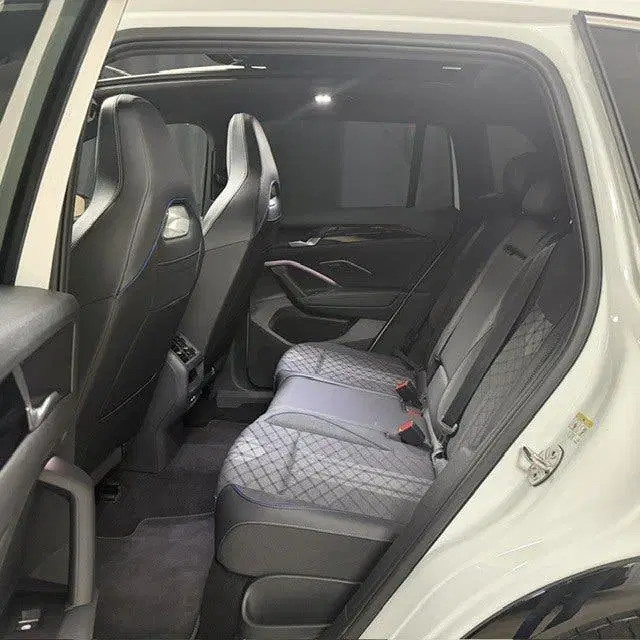 Volkswagen Tiguan 1.5 eHybrid R-Line Edition 360 uit 2025, foto 13