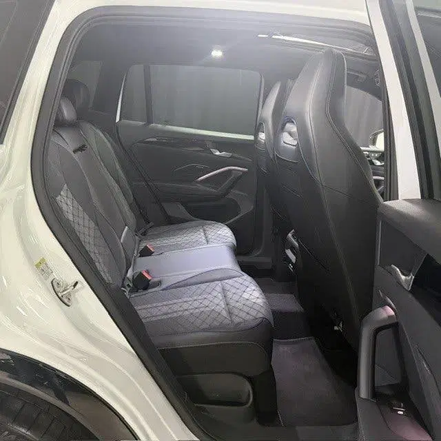 Volkswagen Tiguan 1.5 eHybrid R-Line Edition 360 uit 2025, foto 14