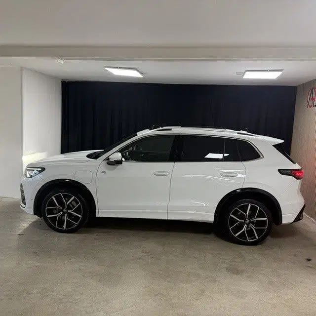 Volkswagen Tiguan 1.5 eHybrid R-Line Edition 360 uit 2025, foto 2