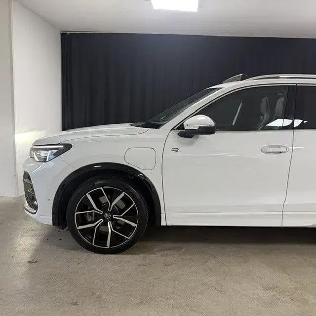 Volkswagen Tiguan 1.5 eHybrid R-Line Edition 360 uit 2025, foto 4