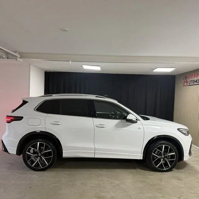 Volkswagen Tiguan 1.5 eHybrid R-Line Edition 360 uit 2025, foto 9