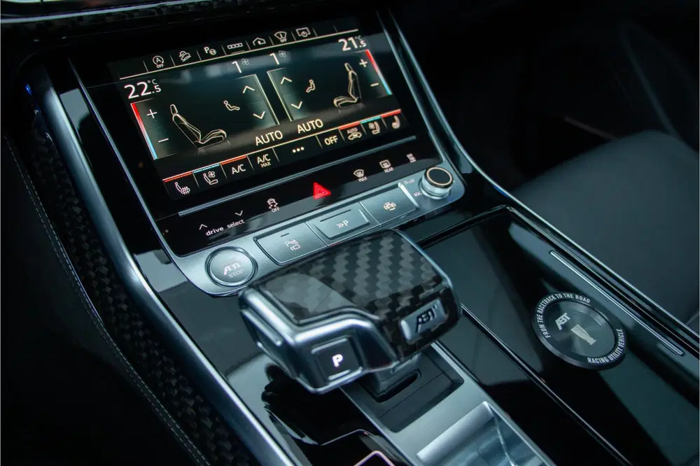 Audi RS Q8 Signature Edition uit 2022, foto 15