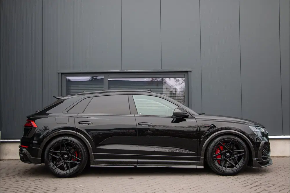 Audi RS Q8 Signature Edition uit 2022, foto 2