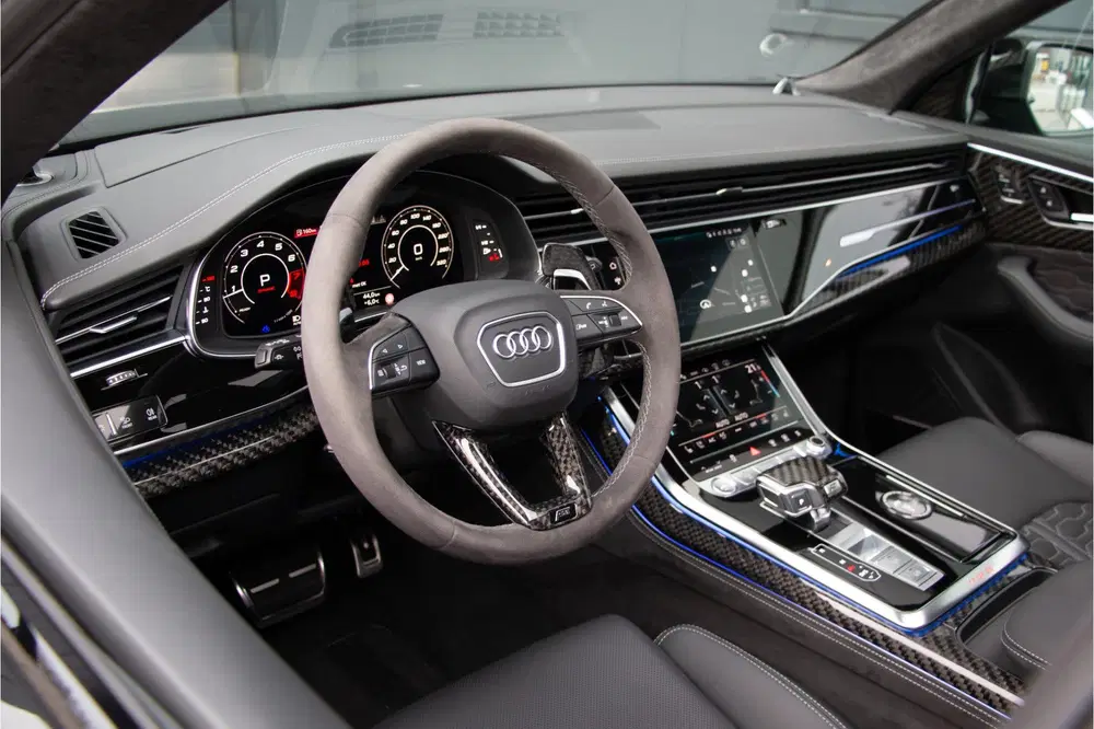 Audi RS Q8 Signature Edition uit 2022, foto 4