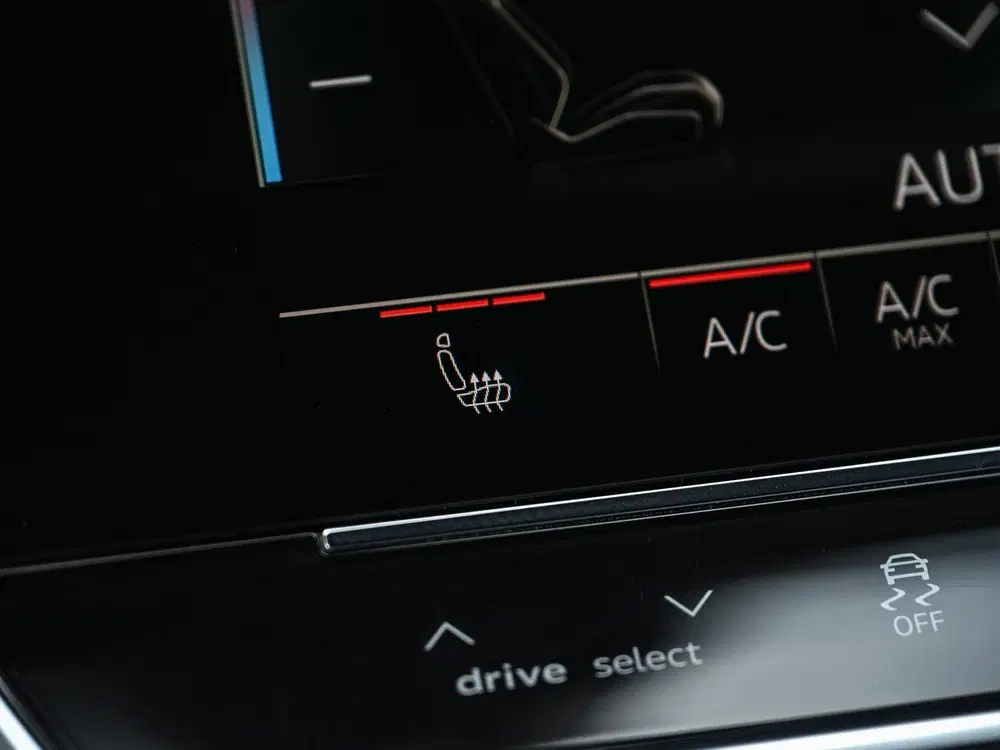 Audi A6 RS 6 TFSI quattro uit 2022, foto 14