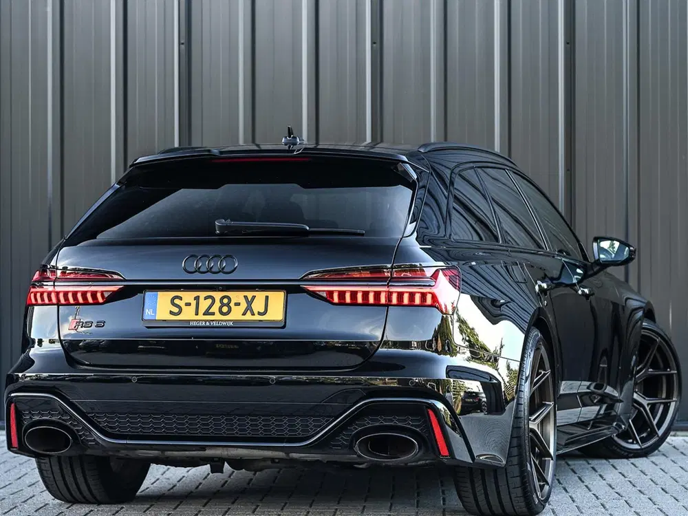 Audi A6 RS 6 TFSI quattro uit 2022, foto 9