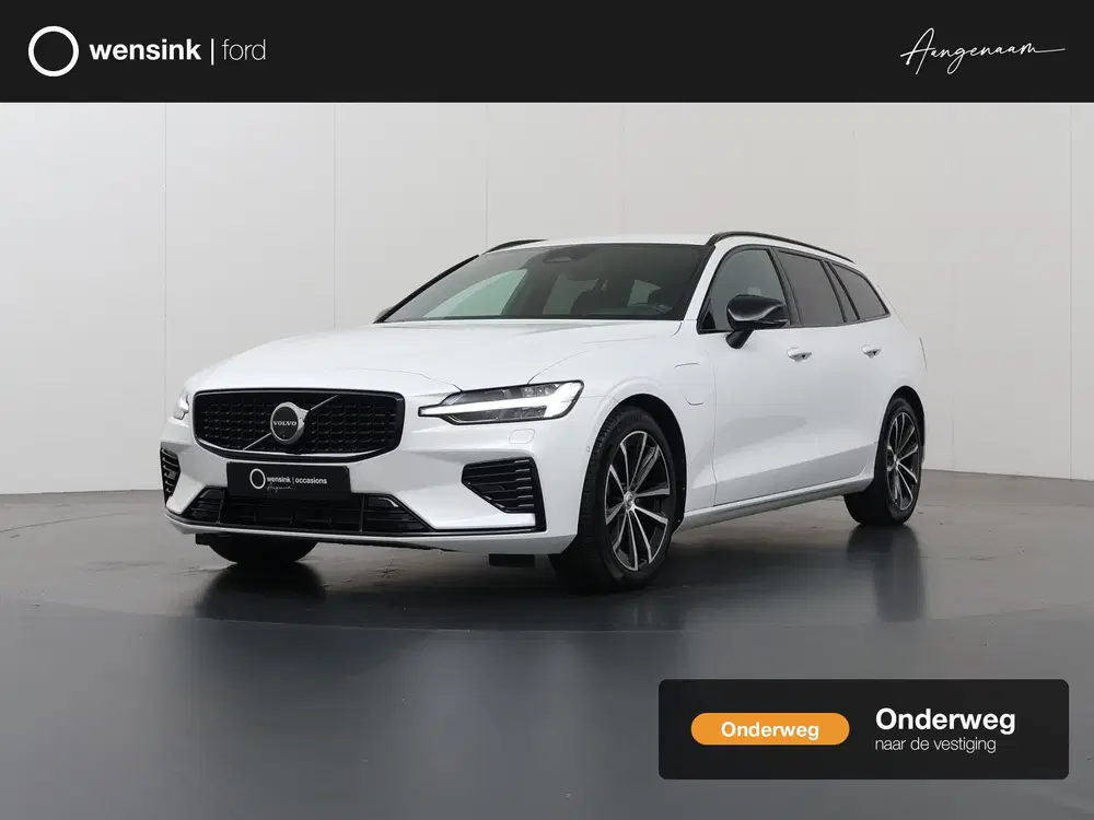 Volvo V60 2.0 T8 Plug-in hybrid AWD Plus Dark uit 2024