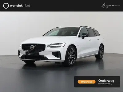 Volvo V60 2.0 T8 Plug-in hybrid AWD Plus Dark uit 2024