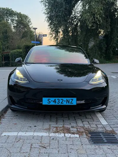 Tesla Model 3 2023 Standard RWD Plus 60kWh uit 2023