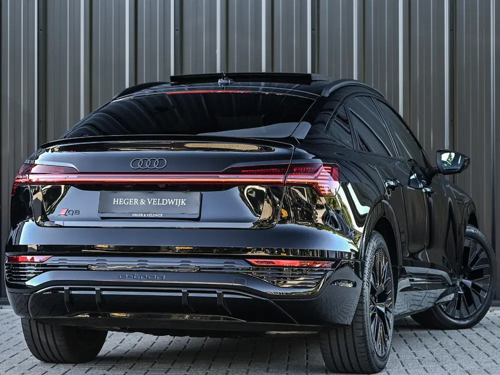 Audi Q8 e-tron 55 quattro S Edition 115 kWh 408pk uit 2024, foto 8