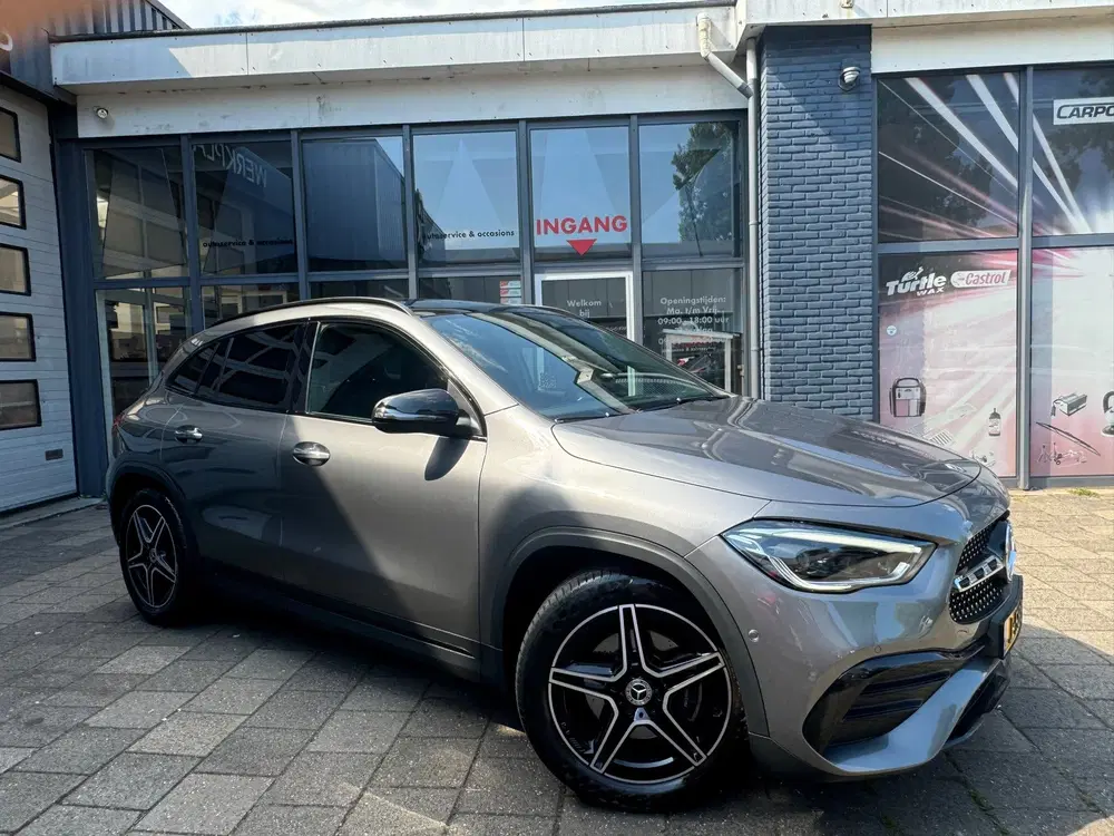 Mercedes-Benz GLA 200 Business Solution AMG uit 2020, foto 3