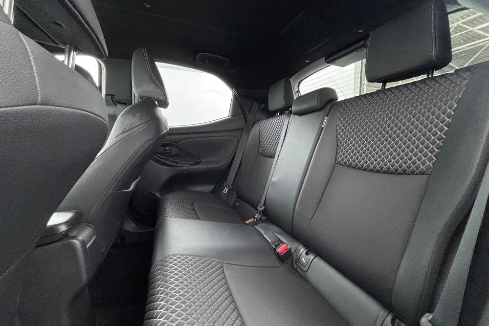 Toyota Yaris 1.5 Hybrid Executive Praktisch uit 2021, foto 5
